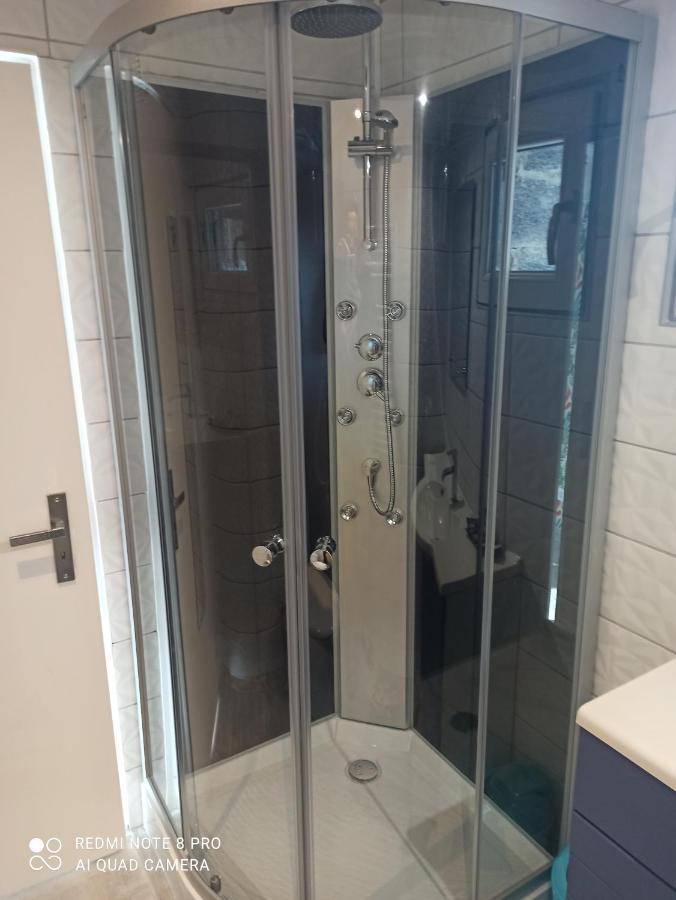 Maisonnette indépendante 4 personnes jardin terrasse Vrigne-aux-Bois Extérieur photo