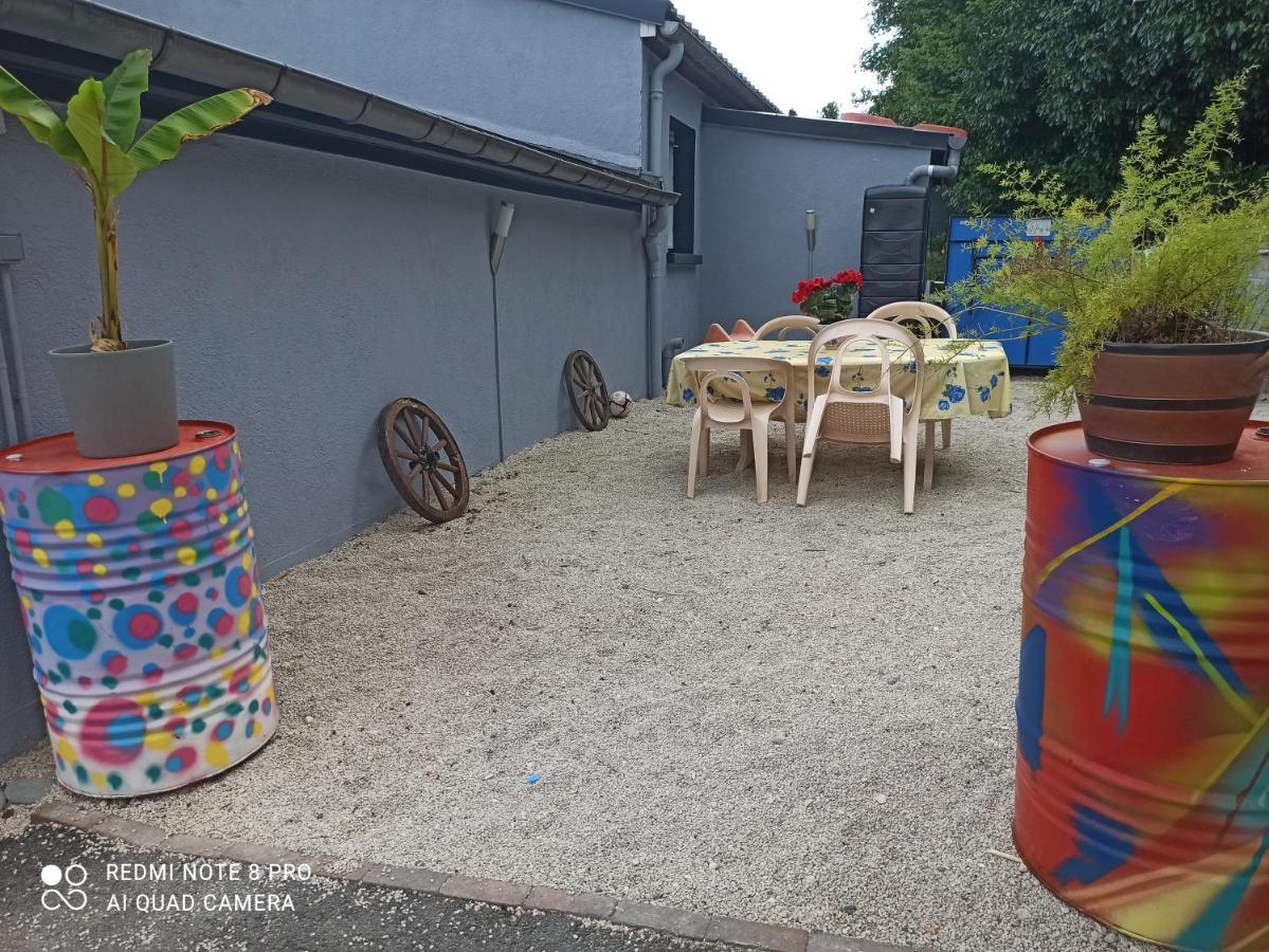 Maisonnette indépendante 4 personnes jardin terrasse Vrigne-aux-Bois Extérieur photo